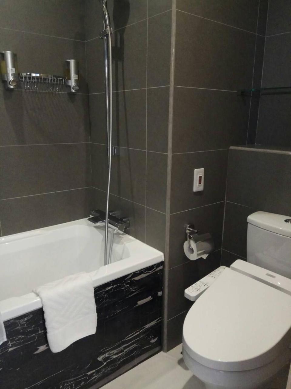 Jolley Hotel Taipei Esterno foto
